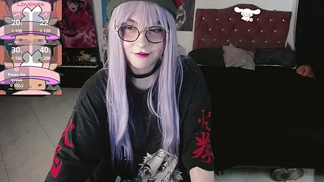 Snapshot of Avril2001 chatting on December 11, 2:30 am Avril2001 online show from December 11, 2:30 am