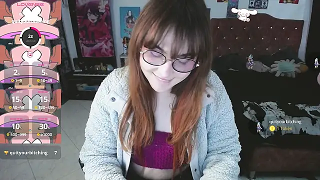 Snapshot of Avril2001 chatting on February 12, 2:45 am Avril2001 online show from February 12, 2:45 am