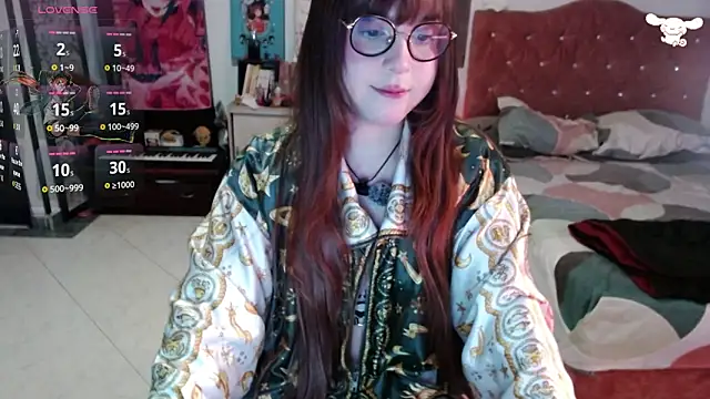 Snapshot of Avril2001 chatting on February 27, 3:17 am Avril2001 online show from February 27, 3:17 am