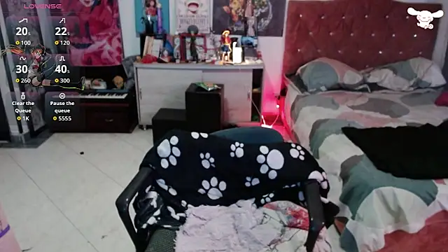 Snapshot of Avril2001 chatting on March 13, 3:46 am Avril2001 online show from March 13, 3:46 am