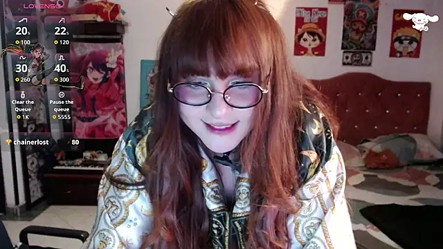 Snapshot of Avril2001 chatting on April 1, 3:29 am Avril2001 online show from April 1, 3:29 am