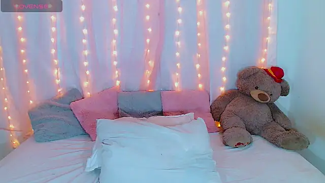 AlanaBekeer online show from October 7, 9:12 pm