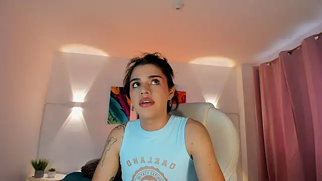 Snapshot of NoahCasstro chatting on December 22, 9:31 pm NoahCasstro online show from December 22, 9:31 pm