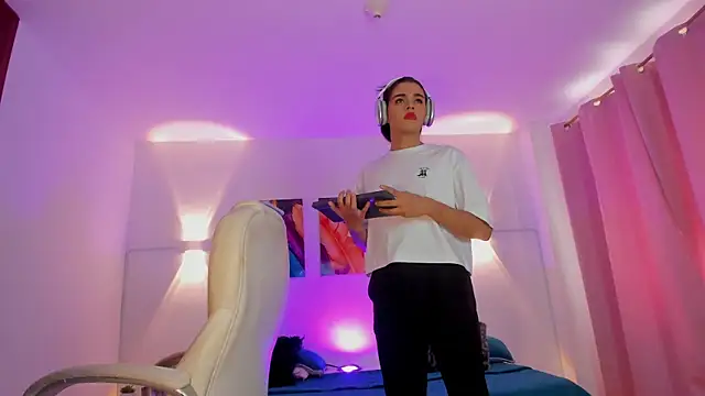 Snapshot of NoahCasstro chatting on January 11, 7:05 pm NoahCasstro online show from January 11, 7:05 pm