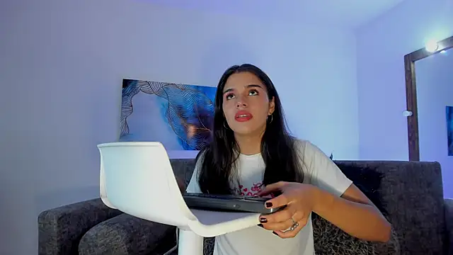 Snapshot of NoahCasstro chatting on March 6, 7:43 pm NoahCasstro online show from March 6, 7:43 pm