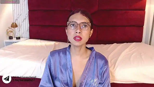Snapshot of sara_saenz99 chatting on December 23, 10:44 pm sara saenz99 online show from December 23, 10:44 pm