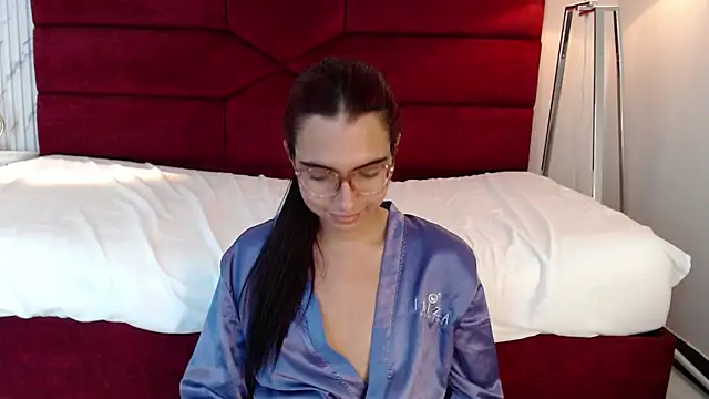 Snapshot of sara_saenz99 chatting on February 1, 1:34 am sara saenz99 online show from February 1, 1:34 am