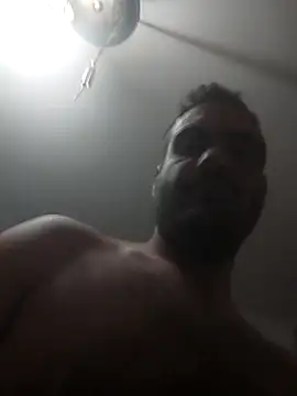 skrigul12 online show from March 31, 11:49 pm