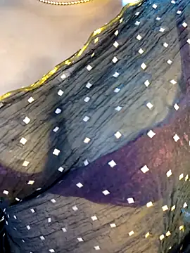 Snapshot of VR_here_4U chatting on February 26, 7:02 pm VR here 4U online show from February 26, 7:02 pm