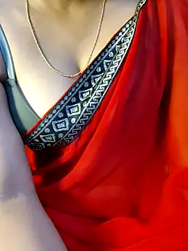 VR here 4U online show from July 29, 8:07 pm