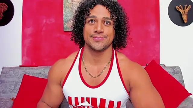 Snapshot of MikeEstevess chatting on December 19, 10:45 am MikeEstevess online show from December 19, 10:45 am