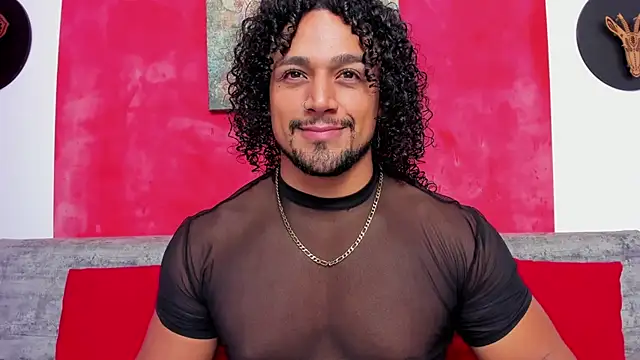 Snapshot of MikeEstevess chatting on January 8, 2:25 am MikeEstevess online show from January 8, 2:25 am