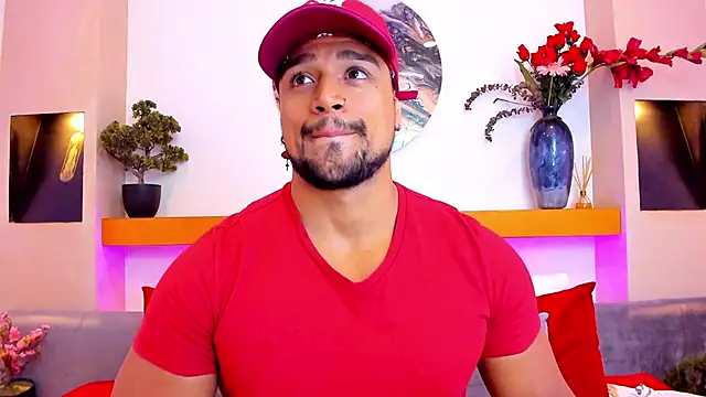 Snapshot of MikeEstevess chatting on February 6, 8:39 am MikeEstevess online show from February 6, 8:39 am