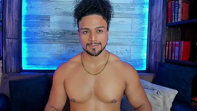 Snapshot of MikeEstevess chatting on March 7, 5:18 am MikeEstevess online show from March 7, 5:18 am