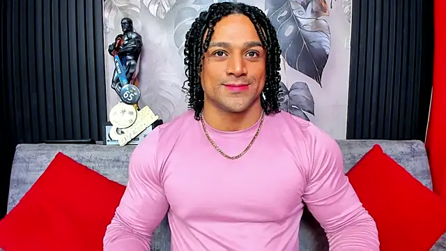 Snapshot of MikeEstevess chatting on September 25, 8:18 am MikeEstevess online show from September 25, 8:18 am