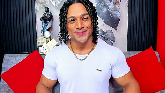 Snapshot of MikeEstevess chatting on September 30, 7:13 am MikeEstevess online show from September 30, 7:13 am