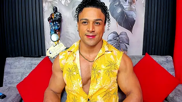 Snapshot of MikeEstevess chatting on November 11, 8:25 am MikeEstevess online show from November 11, 8:25 am