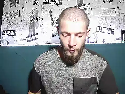 jimmyy  online show from October 19, 9:04 pm