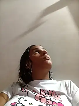 Snapshot of Andreita_95 chatting on December 13, 8:25 pm Andreita 95 online show from December 13, 8:25 pm