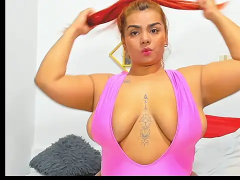 Snapshot of AnahiSmitth chatting on February 17, 7:42 pm AnahiSmitth online show from February 17, 7:42 pm