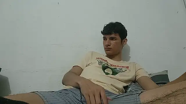 Paulhot018 online show from March 10, 4:17 am