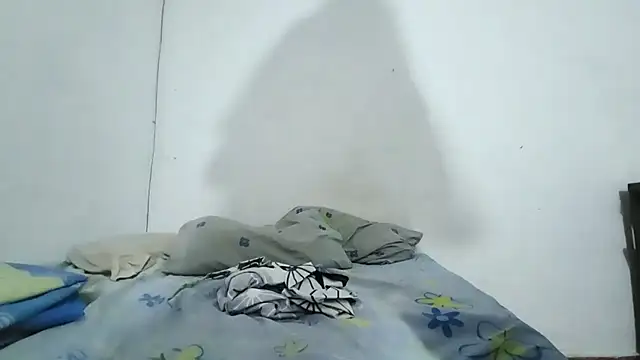 Paulhot018 online show from March 17, 5:45 am