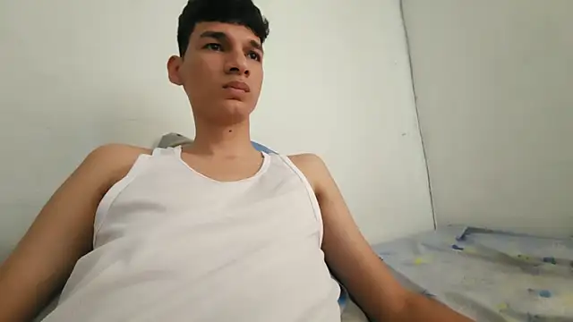 Paulhot018 online show from March 21, 8:29 pm