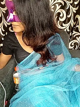 Snapshot of REVA_DARLING chatting on October 15, 4:45 am REVA DARLING online show from October 15, 4:45 am