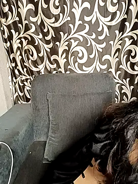 REVA DARLING online show from April 28, 3:39 pm