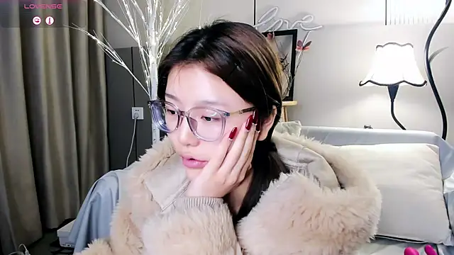 Snapshot of Momoever123456 chatting on March 8, 2:40 pm Momoever123456 online show from March 8, 2:40 pm