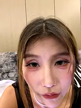 Snapshot of Momoever123456 chatting on September 24, 2:20 pm Momoever123456 online show from September 24, 2:20 pm