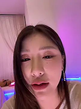 Snapshot of Momoever123456 chatting on March 11, 2:56 pm Momoever123456 online show from March 11, 2:56 pm