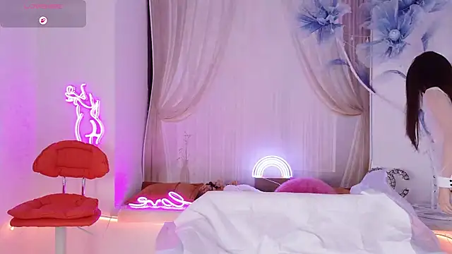 Snapshot of Momoever123456 chatting on March 25, 2:34 pm Momoever123456 online show from March 25, 2:34 pm