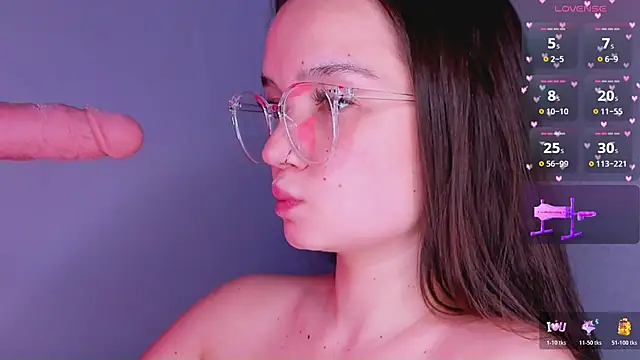 Snapshot of bitchpeace_ chatting on February 8, 8:34 pm bitchpeace online show from February 8, 8:34 pm