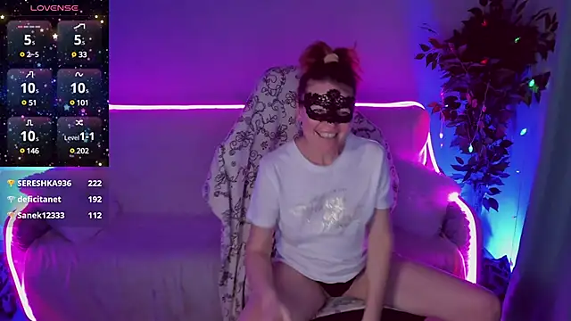Sexy-Housewife online show from January 11, 7:16 pm