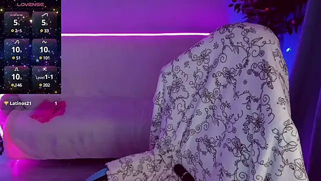Sexy-Housewife online show from January 14, 4:29 pm