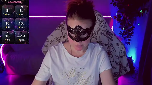 Sexy-Housewife online show from January 19, 2:59 pm