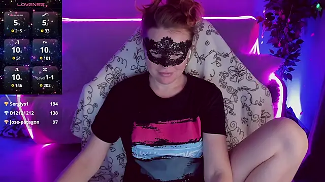 Sexy-Housewife online show from January 21, 1:08 am