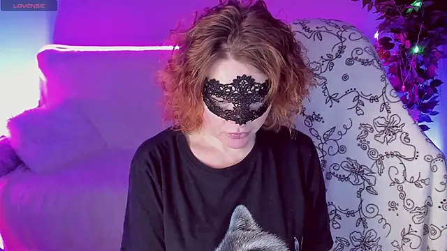 Sexy-Housewife online show from January 24, 7:49 pm