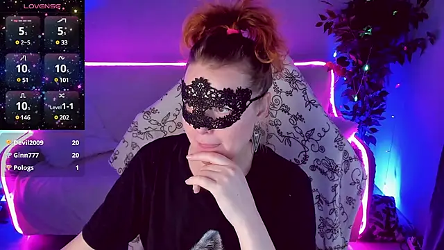 Sexy-Housewife online show from February 6, 9:00 am