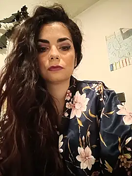 Snapshot of Saturnia_Yvonne chatting on December 2, 5:59 pm Saturnia Yvonne online show from December 2, 5:59 pm