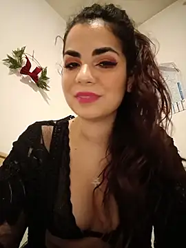 Snapshot of Saturnia_Yvonne chatting on January 7, 11:24 pm Saturnia Yvonne online show from January 7, 11:24 pm