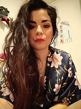 Snapshot of Saturnia_Yvonne chatting on February 23, 6:34 pm Saturnia Yvonne online show from February 23, 6:34 pm