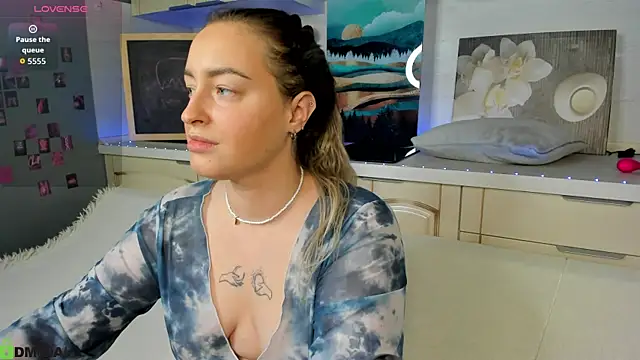 Snapshot of Kruela_Eva chatting on November 12, 12:33 am Kruela Eva online show from November 12, 12:33 am