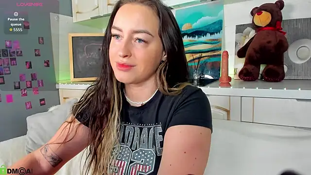 Snapshot of Kruela_Eva chatting on November 21, 11:14 pm Kruela Eva online show from November 21, 11:14 pm