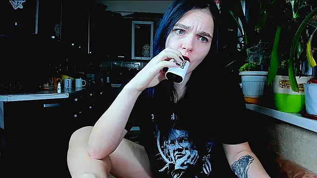PussySaurus  online show from December 8, 1:13 am
