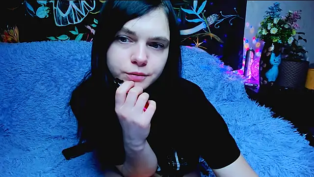 PussySaurus  online show from March 6, 1:05 am