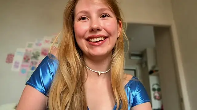 Snapshot of HoneyAudrey chatting on June 30, 2:34 am HoneyAudrey online show from June 30, 2:34 am