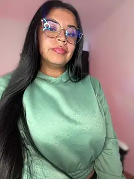 Devilsweet17 online show from March 10, 12:15 am