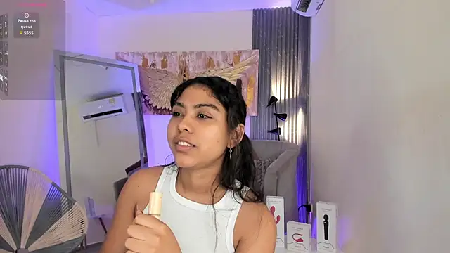 emma alice  online show from January 13, 12:13 pm